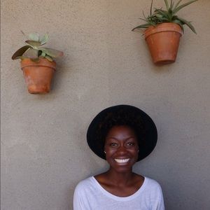 Meet your Posher, Wyahee